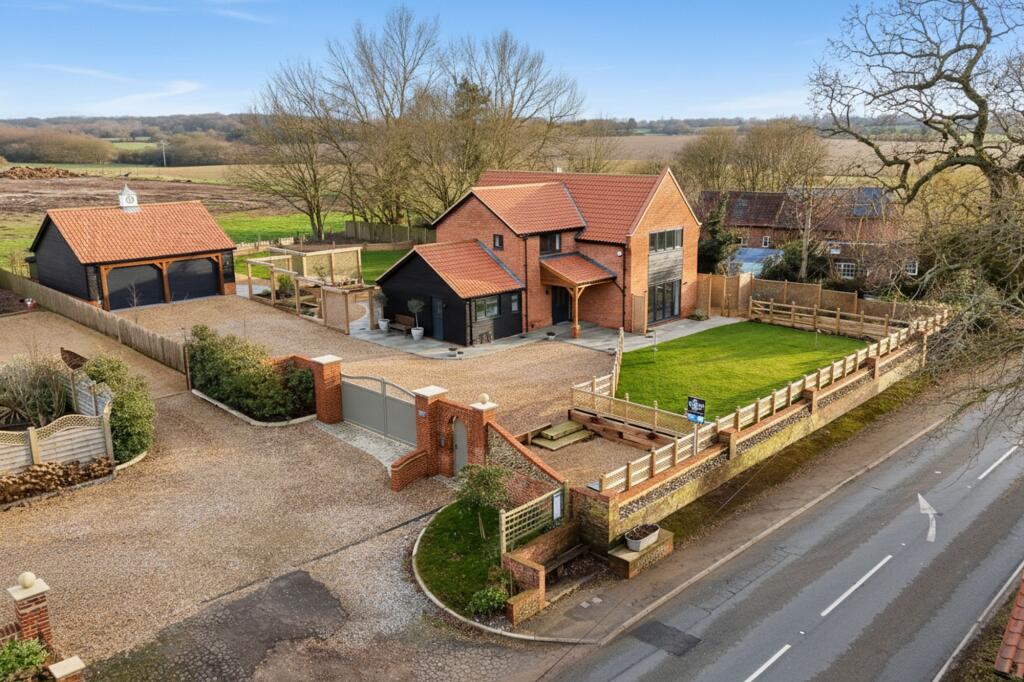 Main image of property: Norwich Road, Hedenham, Bungay (Between Bungay & Poringland)