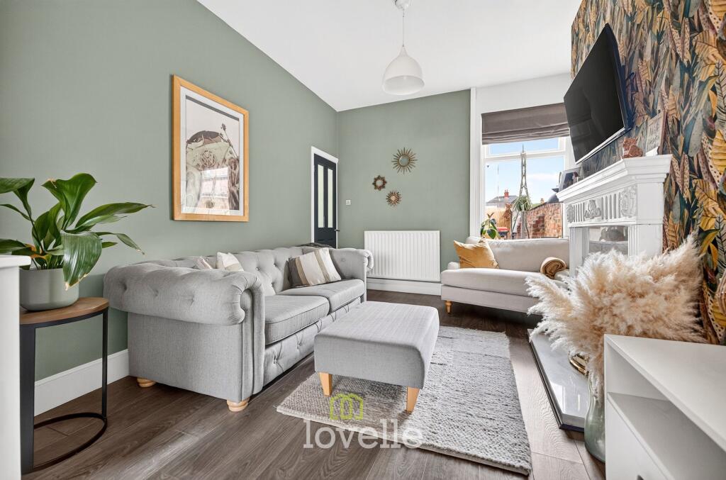 Main image of property: Pelham Road, Cleethorpes, DN35
