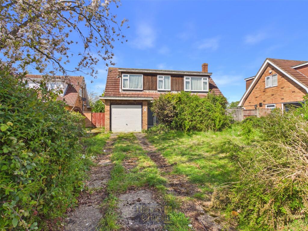 Main image of property: Worthing Road, Laindon, Essex, SS15