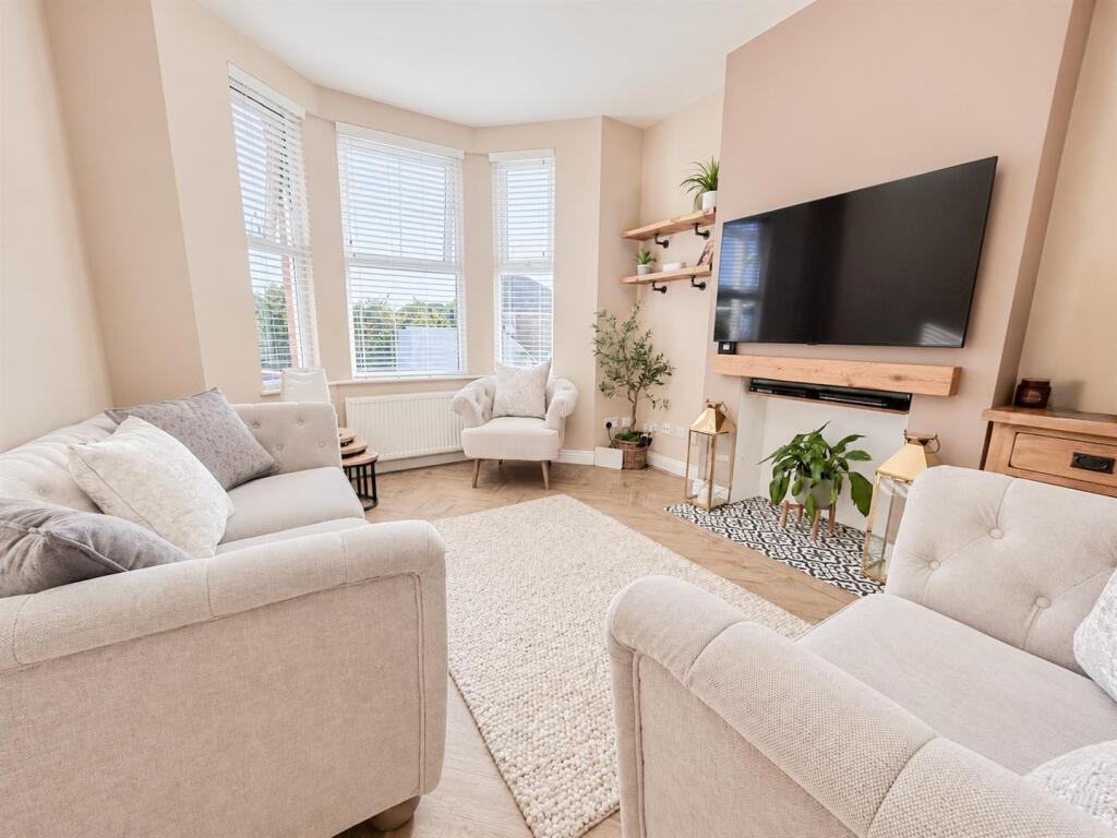 House in Bexhill-on-Sea, Sidley - View 2