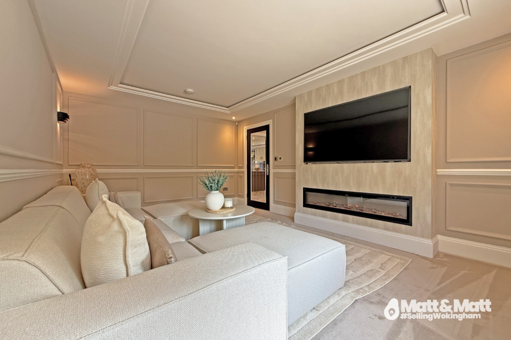 Finchampstead, Wokingham, Berkshire, RG40 photo 2