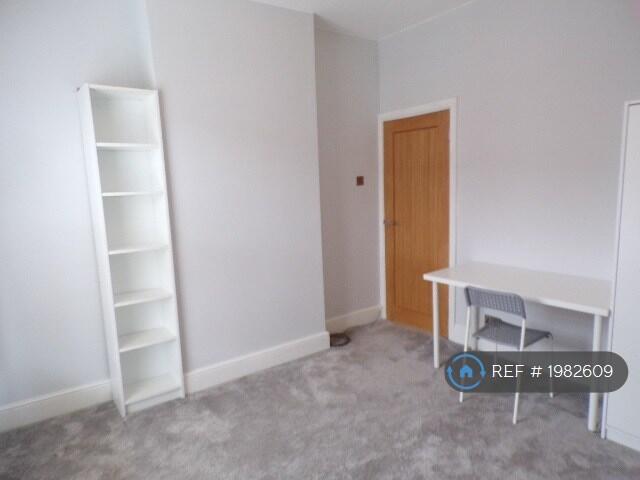 2 bedroom end of terrace house for rent