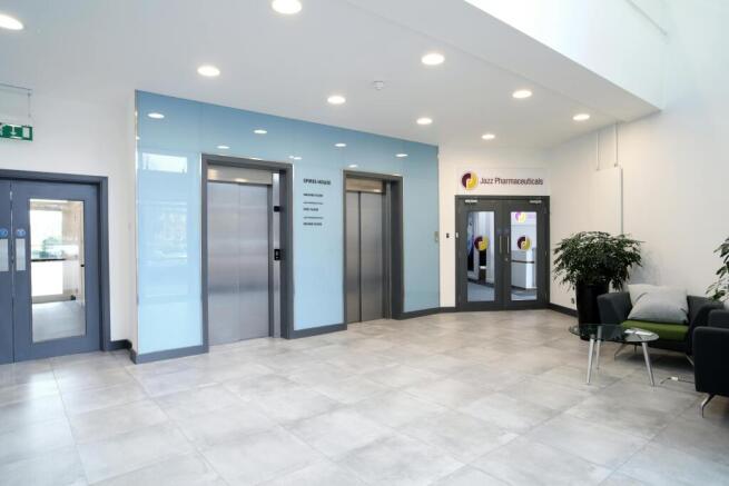 Spires House 5700 ARC Oxford foyer 2 image.jpg