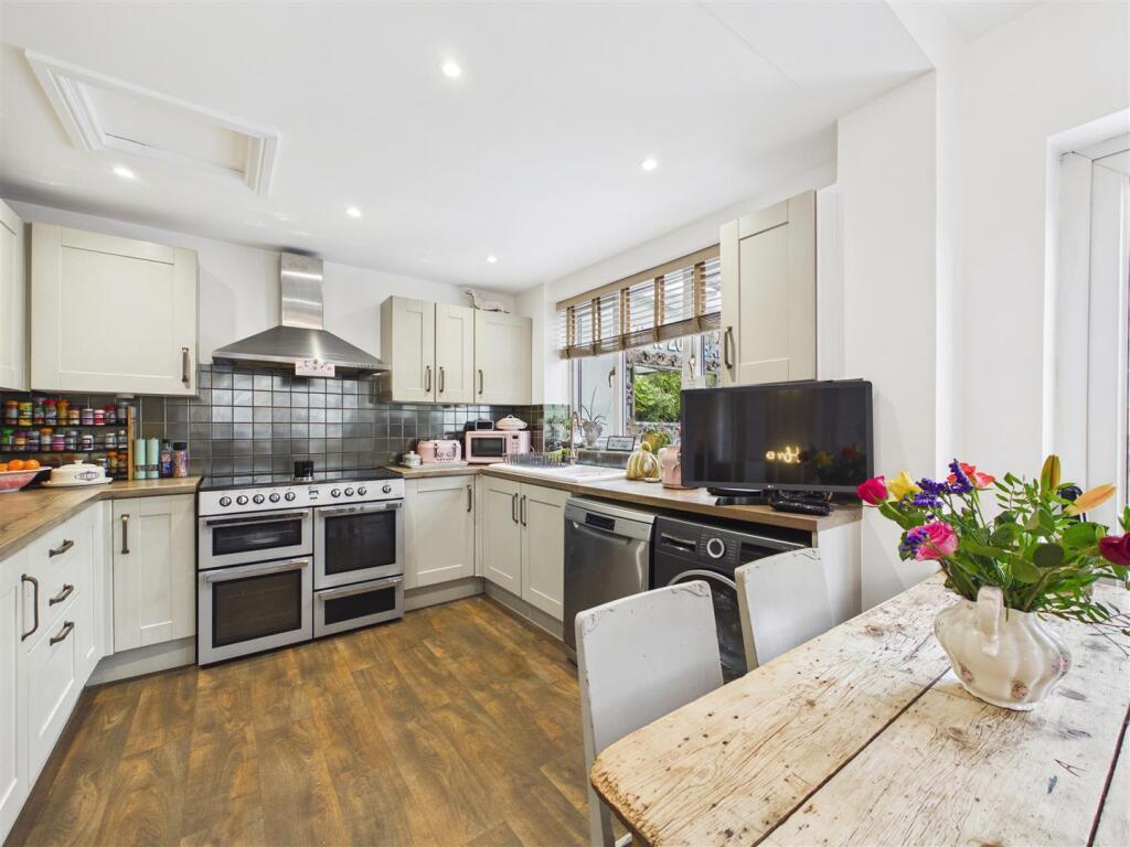 House in Sheffield, Norton Lees - View 5