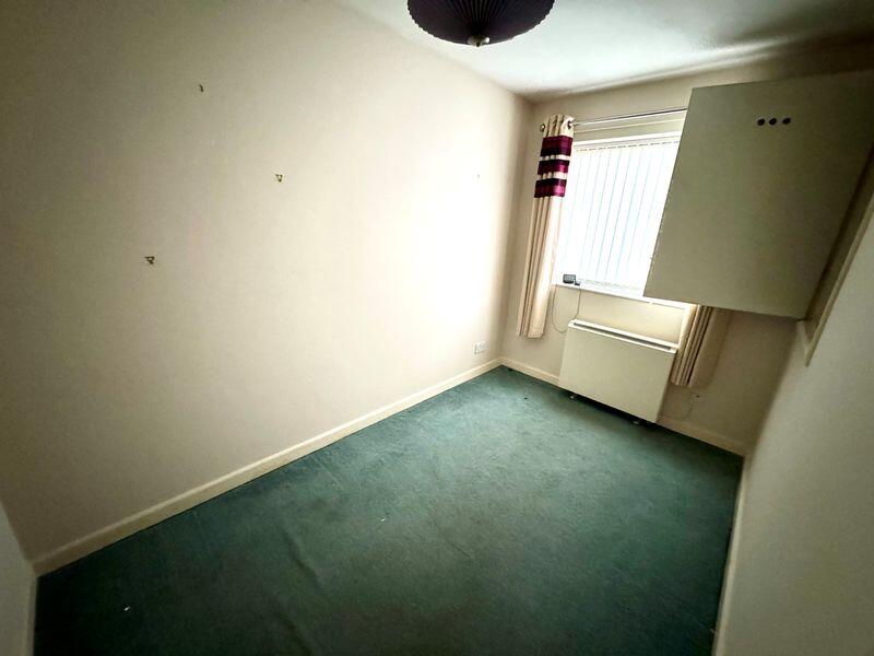 Apartment in Stoke-on-Trent - View 5
