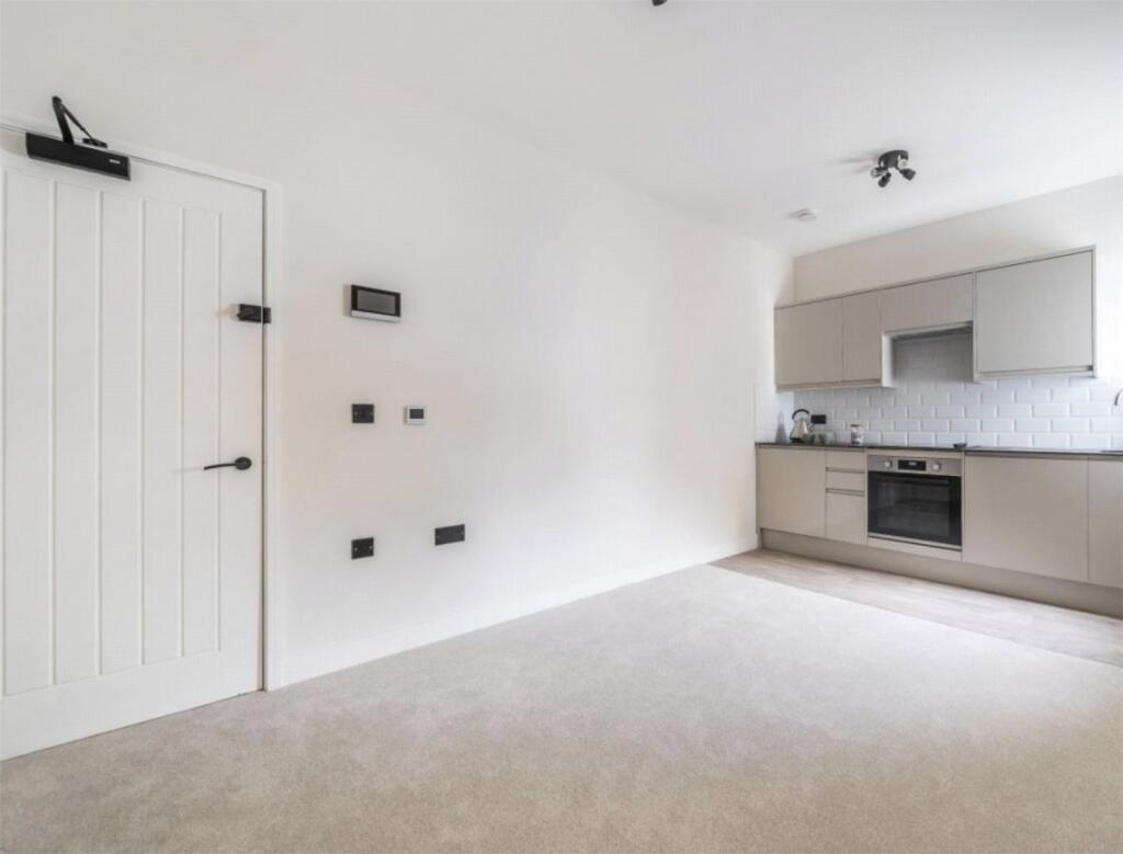 Main image of property: High Street, Aldershot, Hampshire, GU12