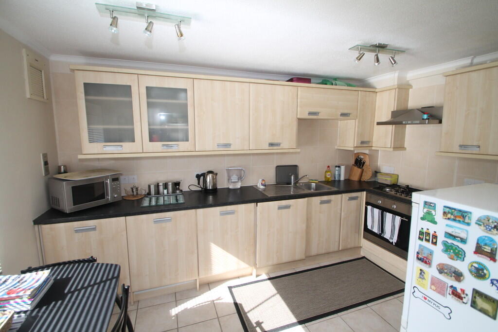 Apartment in Vale of White Horse, Caldecott, Abingdon on Thames - View 3