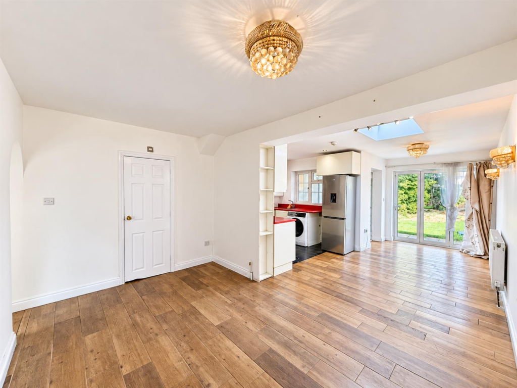 House in London, Beavers, Hounslow West - View 2
