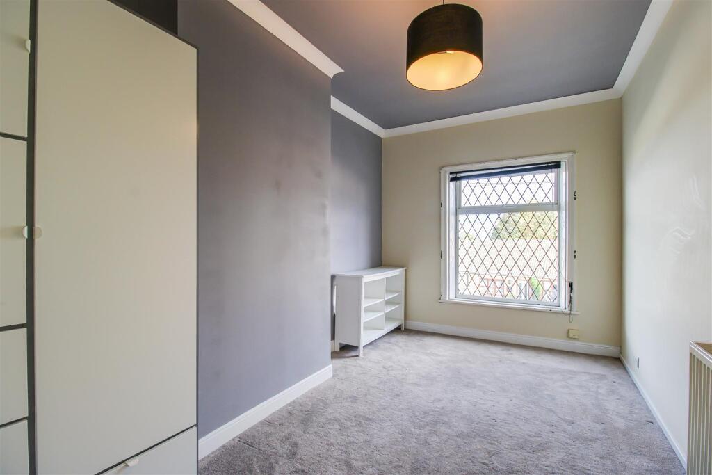 House in Wakefield - View 4