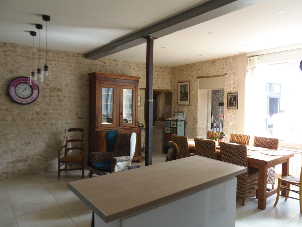 Main image of property: 17120 mortagne-sur-gironde
