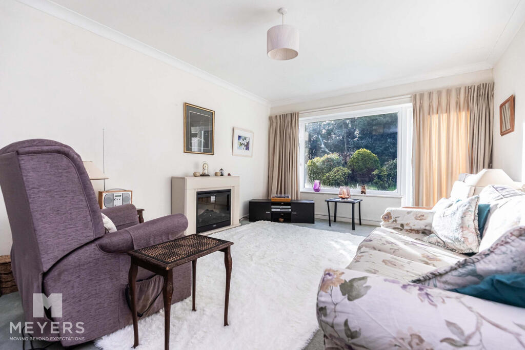 Apartment in Bournemouth, Westbourne - View 3