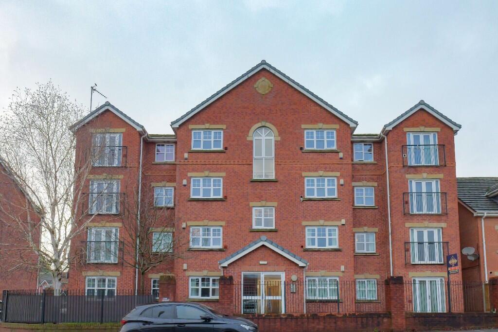 2-bed flat on Waterloo Road, Manchester, Greater Manchester, M8, £120,000
