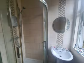 6 bedroom terraced house for rent