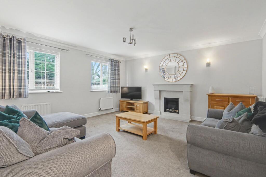 Arborfields Close, Kenilworth, CV8 - View 2