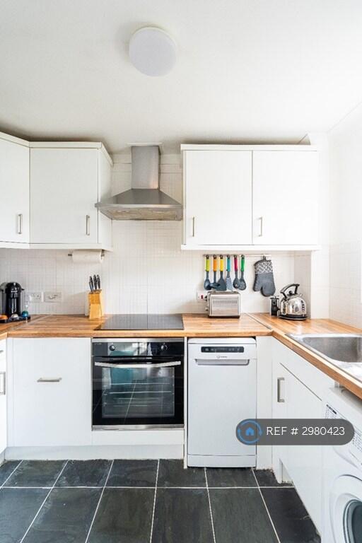 Apartment in Twickenham - More