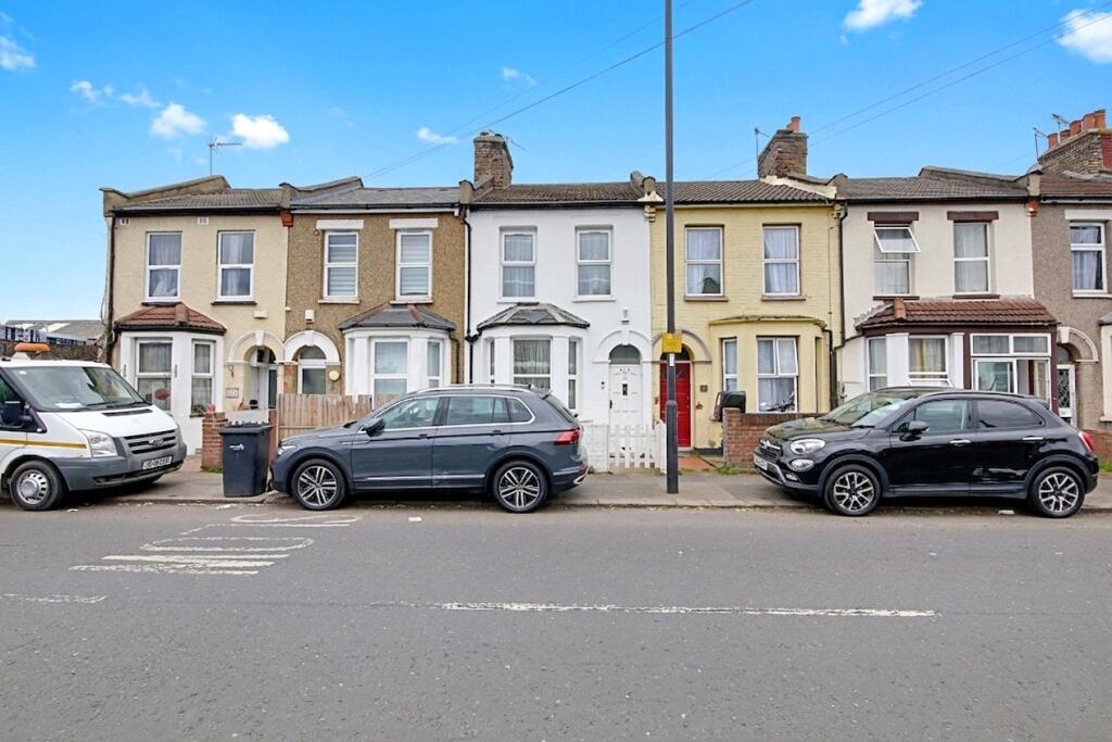 Main image of property: Alma Road, ENFIELD, Greater London, EN3