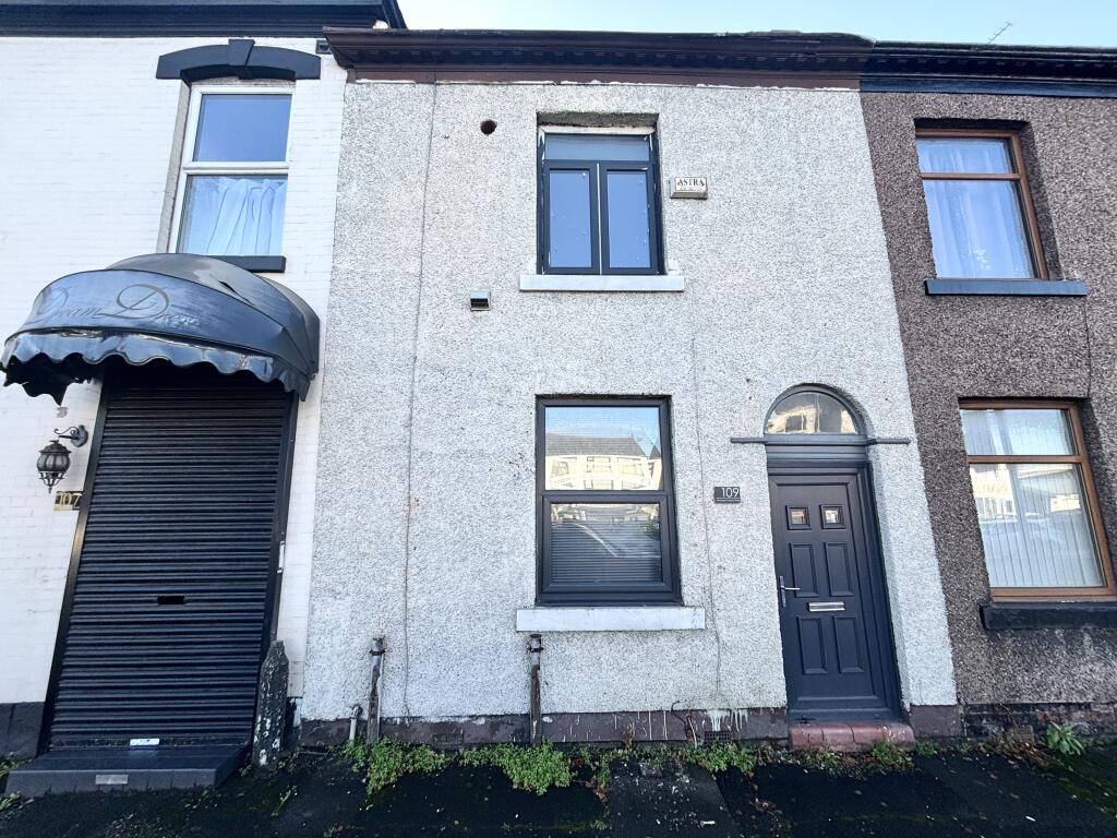 Main image of property: Stockport Road West, Bredbury