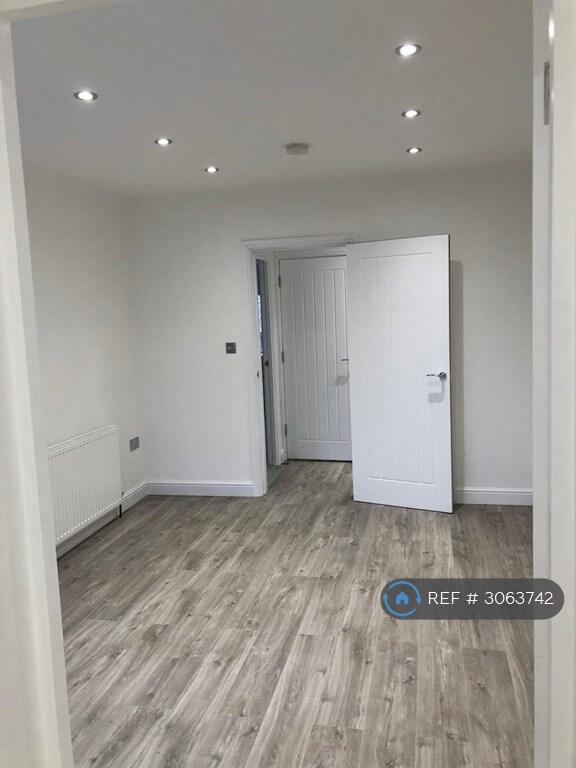 Main image of property: Beechwood Avenue, Ruislip, HA4