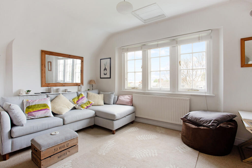 Main image of property: Telford Avenue, London, SW2
