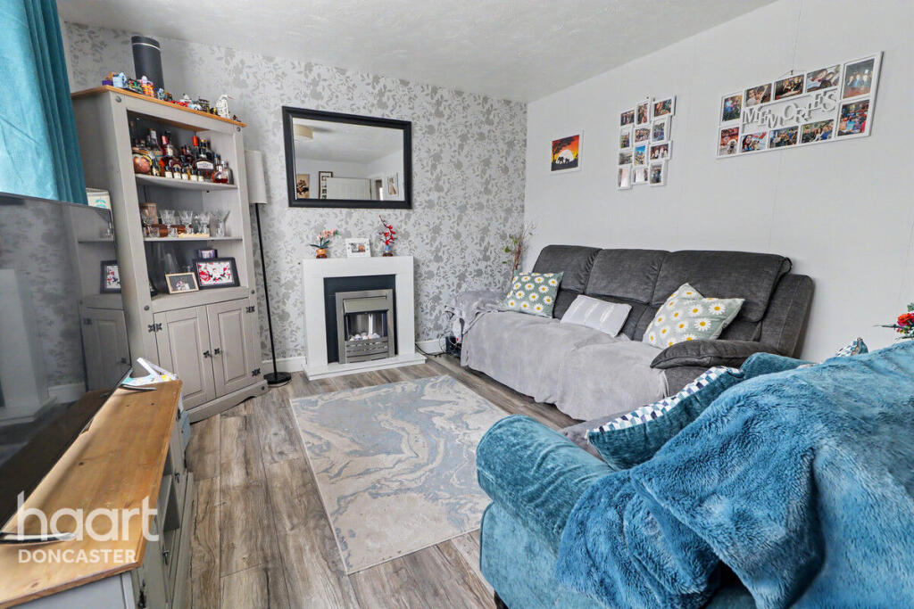 House in Doncaster, South Yorkshire - View 2