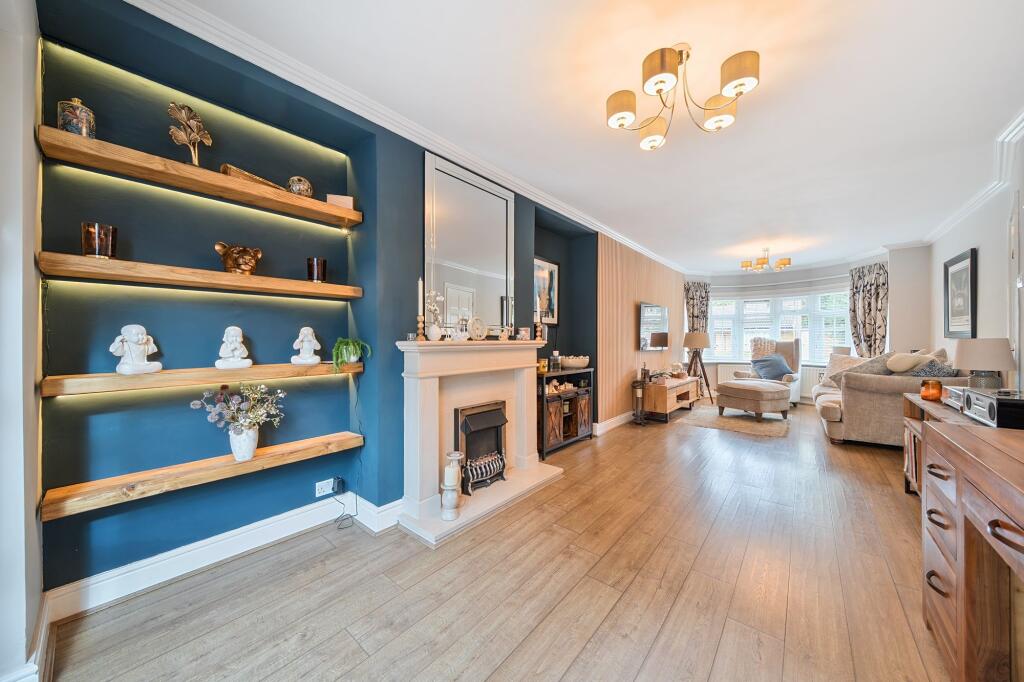 The Vale, Coulsdon, CR5 photo 3
