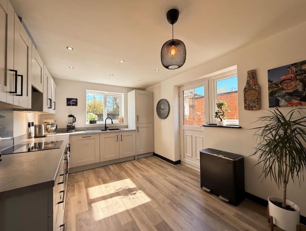Elm Road, High View, Blaydon-on-Tyne photo 3
