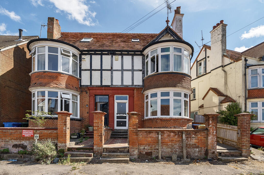 Main image of property: York Crescent, Aldershot, Hampshire, GU11