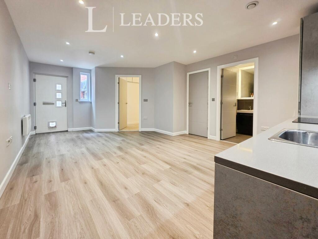 Apartment in Chelmsford - View 5