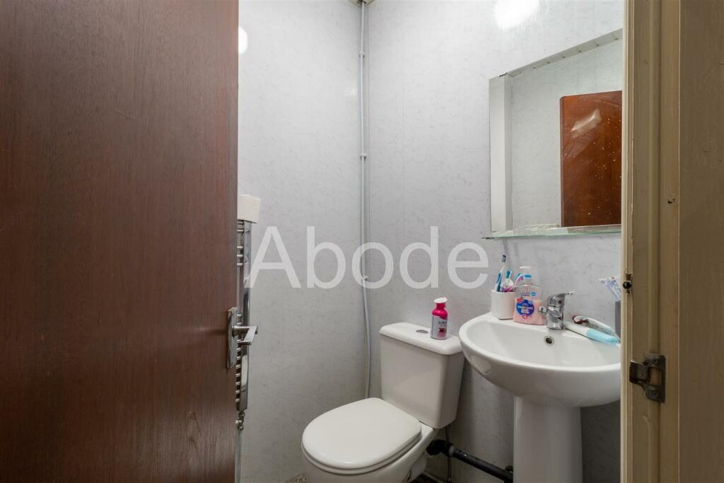 8 bedroom house for rent