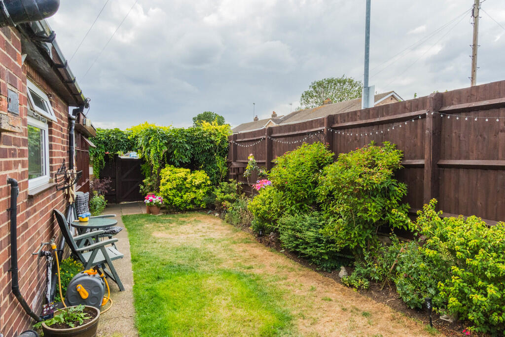 House in Finedon, North Northamptonshire - View 3