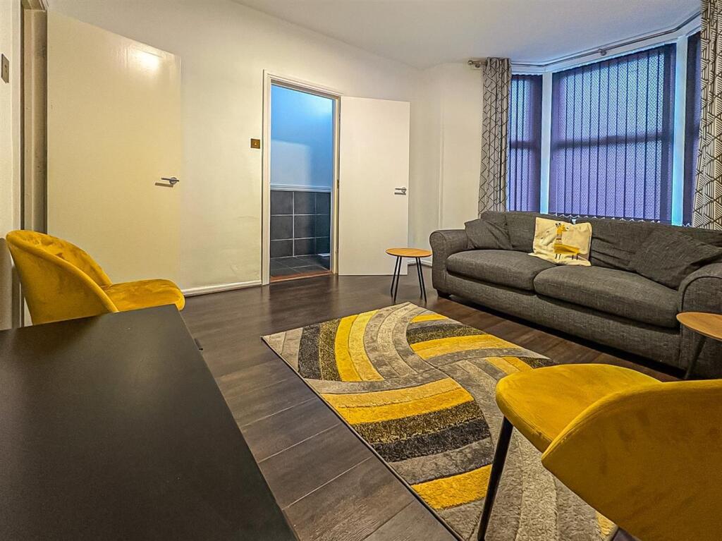 Tyn-Y-Coed Place, Roath, Cardiff – pohled 3