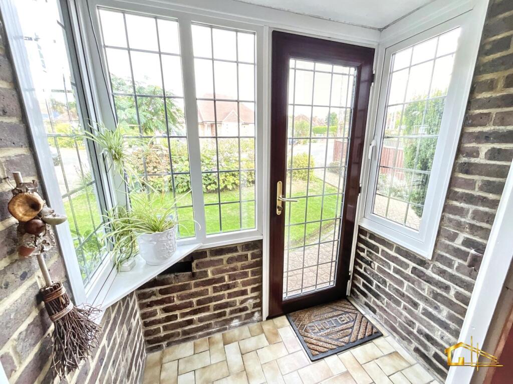 House in Bexhill-on-Sea, Glenleigh Park - More