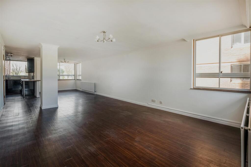 Apartment in Hove, Brighton and Hove - More