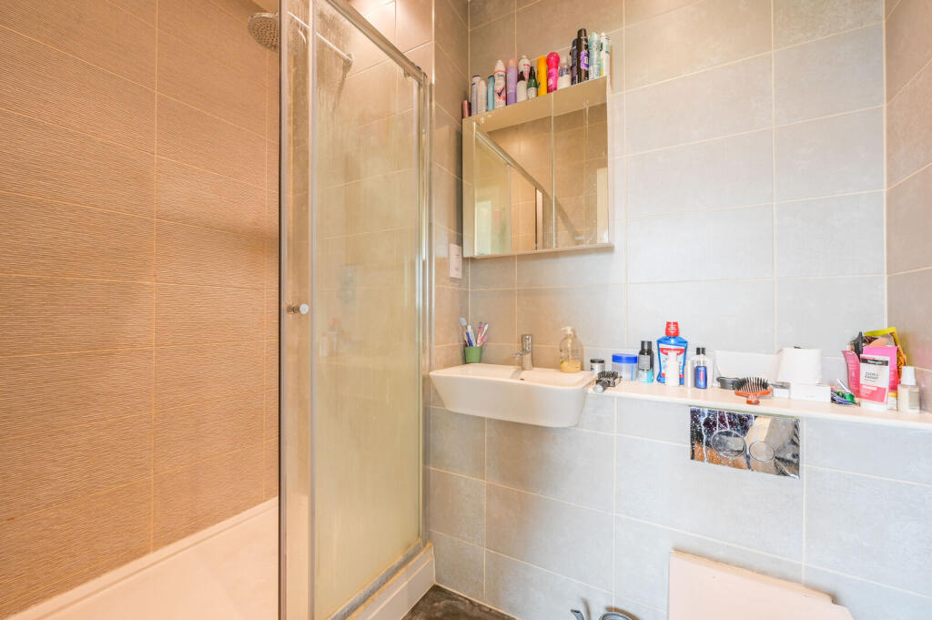 New Village Avenue, Docklands, London, E14 - View 6