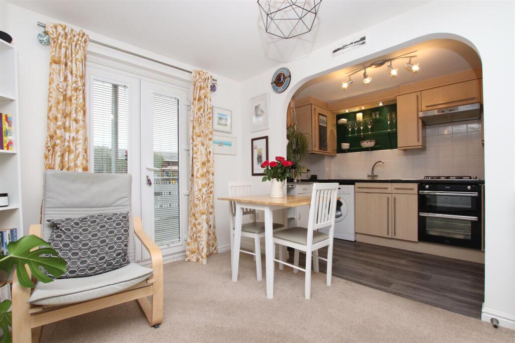 Apartment in Exeter, Middlemoor - View 3