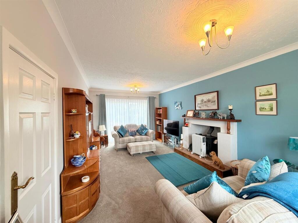 Wimborne Road West, Wimborne - View 2