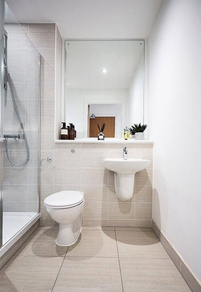 Apartment in Salford, Ordsall - More