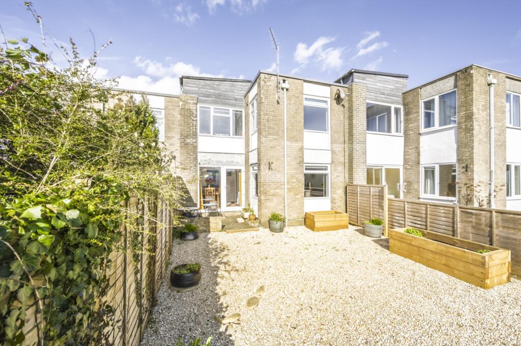 3-bed terraced on Bremilham Rise, Malmesbury, Wiltshire, SN16, £285,000