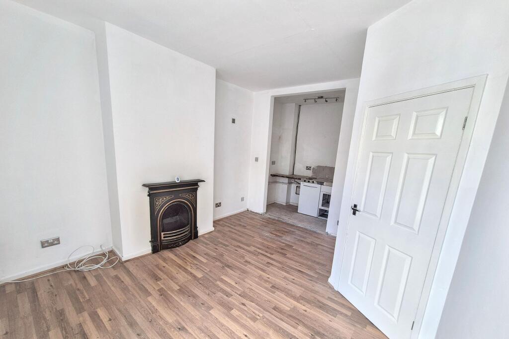 Apartment in Newcastle upon Tyne - View 4