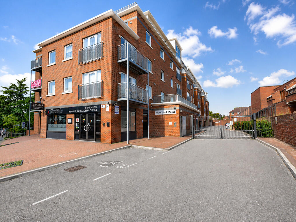 Main image of property: High Street, Uxbridge