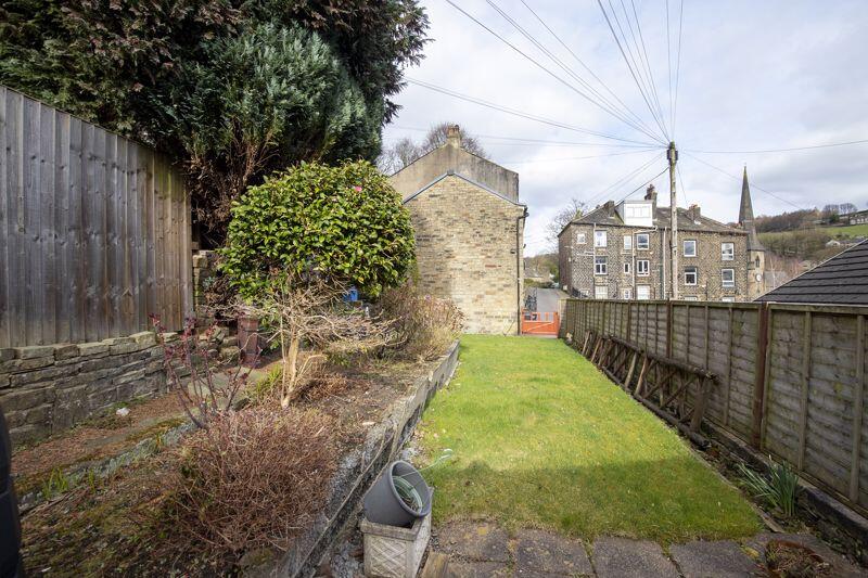 16a Elland Road, Ripponden HX6 4DB photo 4