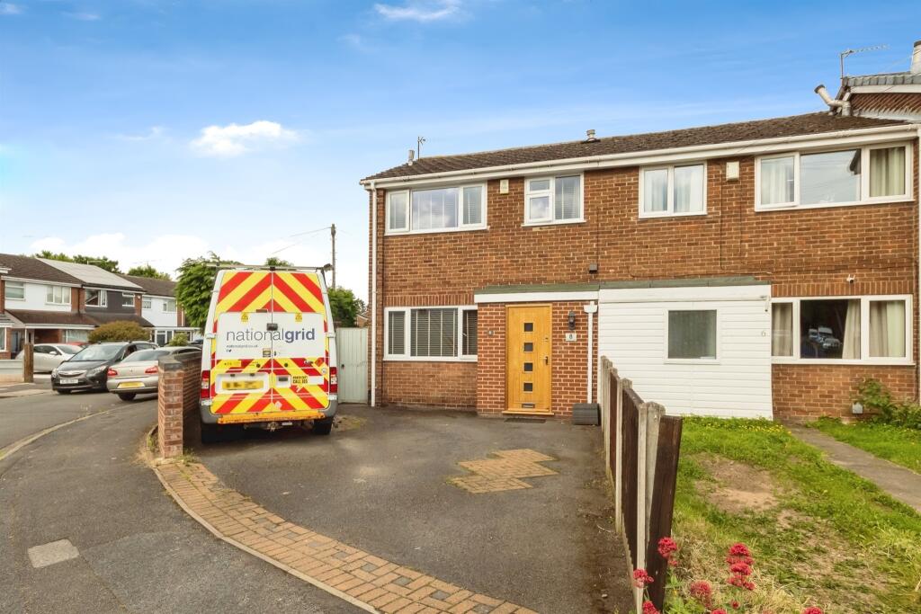 Main image of property: Valeside Gardens, Colwick, Nottingham