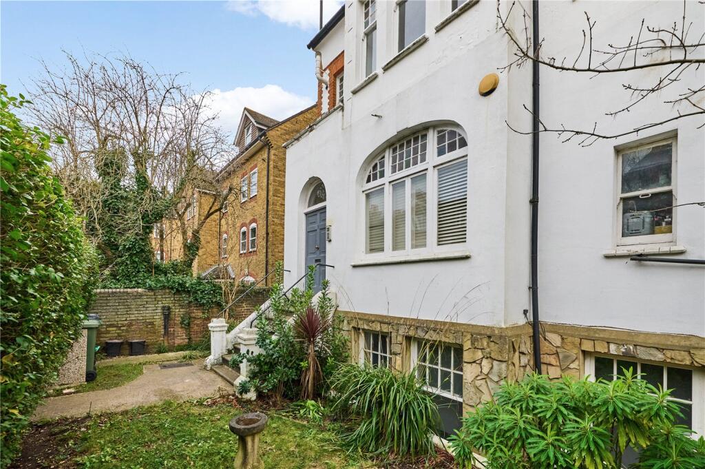 Main image of property: Riggindale Road, London, SW16