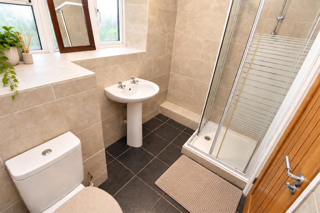 Apartment in Cardiff, Maindy, Cathays - More