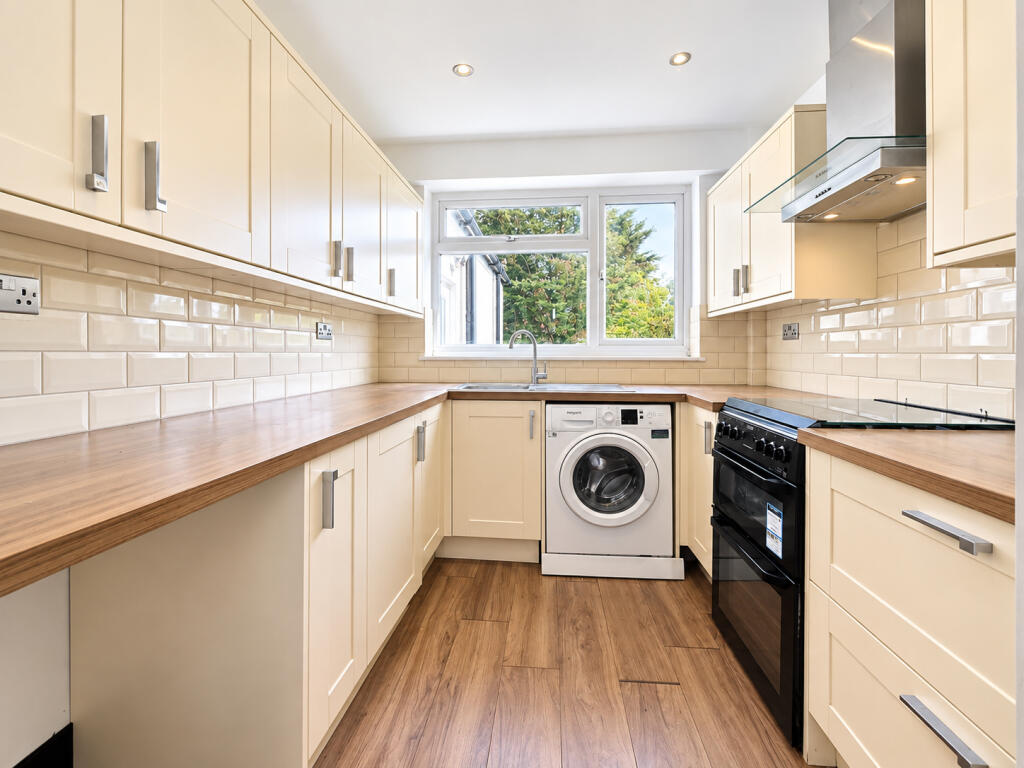 House in London - View 5