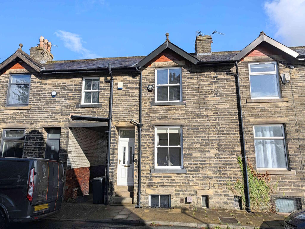Main image of property: 30 George Street, Hipperholme, HX3 8DY