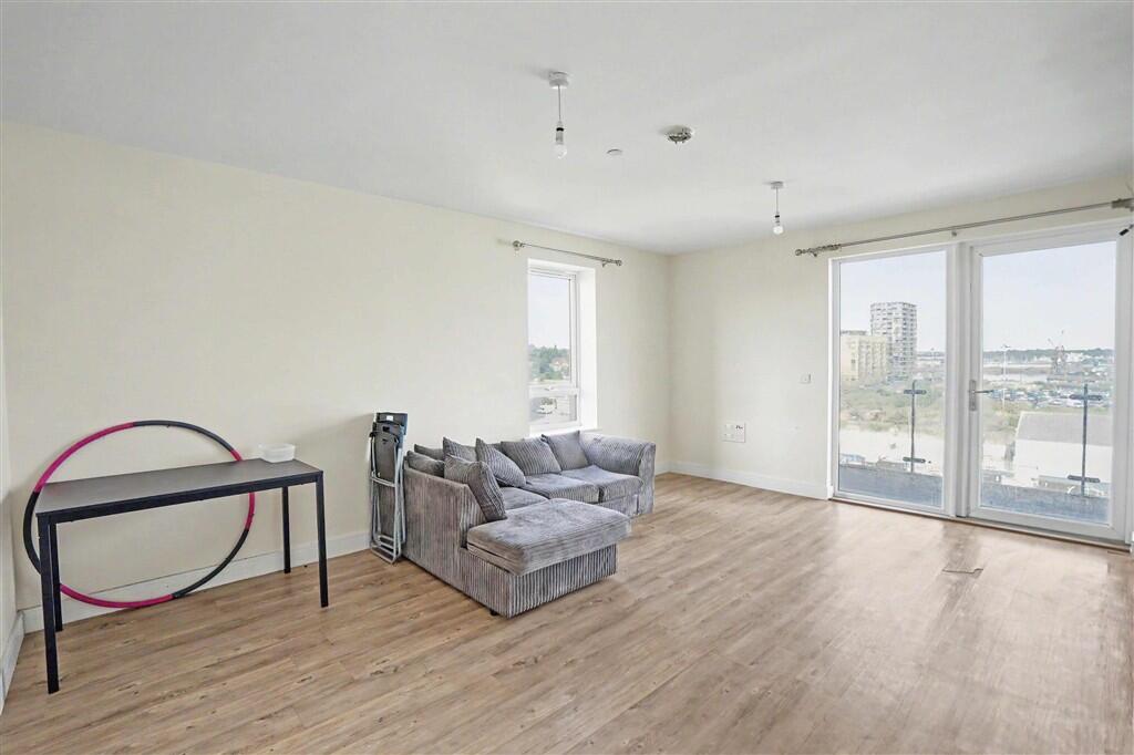 Apartment in Gillingham, Medway - More