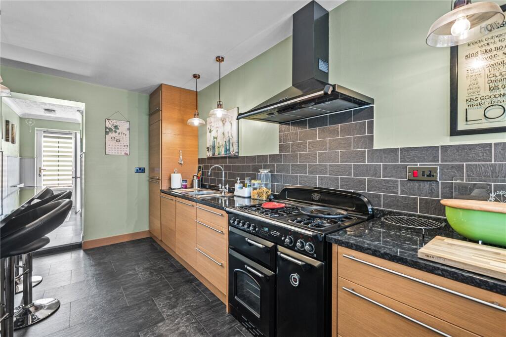 House in Ashfield, Beardall Fields, Hucknall - View 5