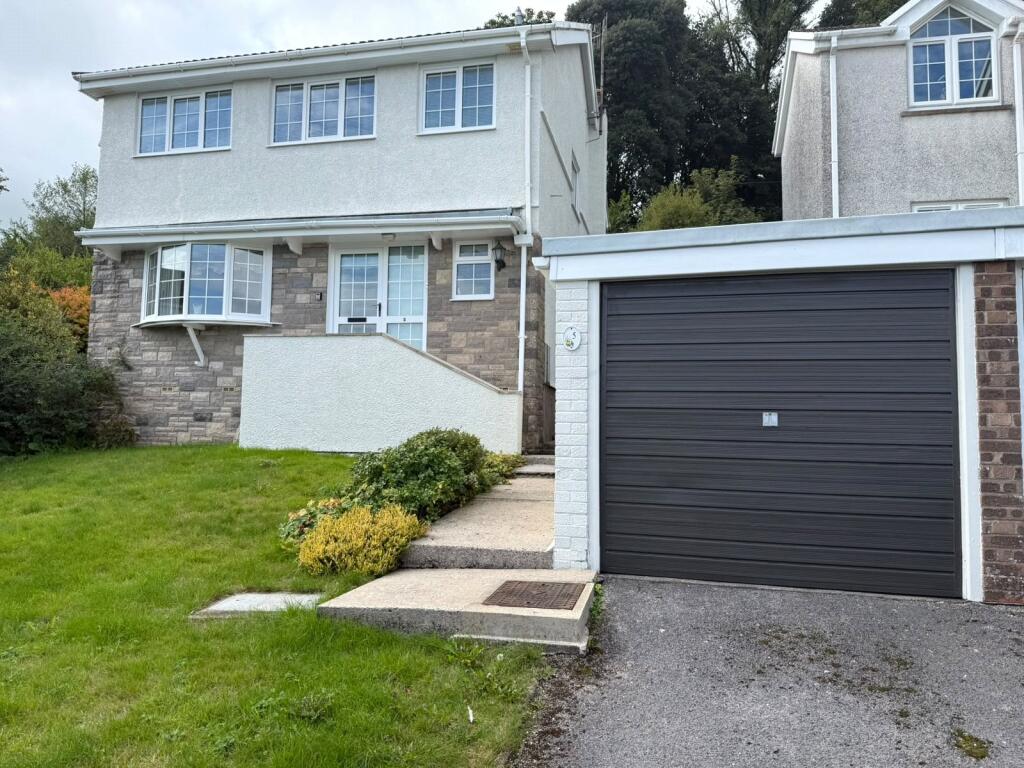 Main image of property: Erw Las, Llannon, Llanelli, Carmarthenshire, SA14