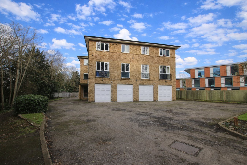 Main image of property: Sunbury Court Mews, Sunbury-on-Thames, TW16